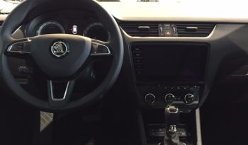 Voitures neuves Skoda Octavia Combi semi-automatique full